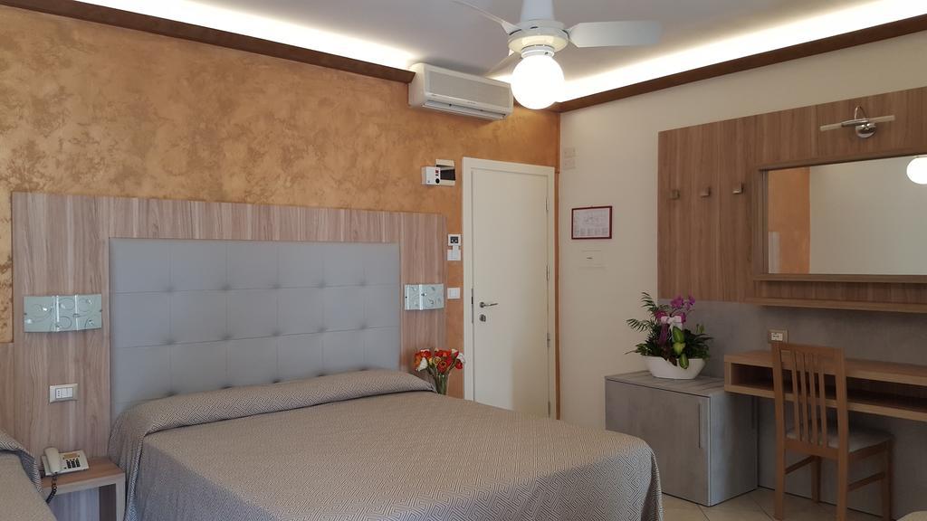 Hotel Ambra 3*